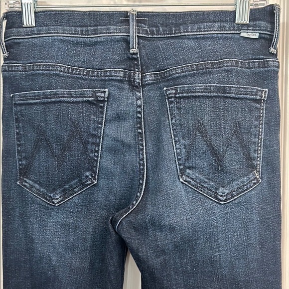 MOTHER jeans weekender fray size 28 - Picture 4 of 5